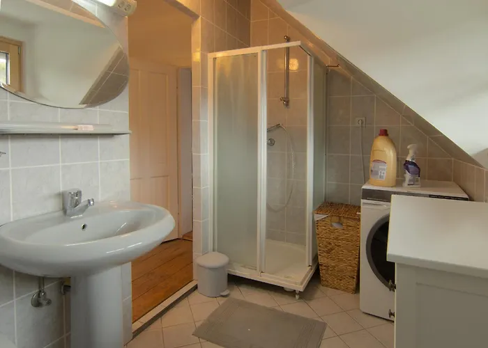 The Old Village At 2 Geese With Pool *